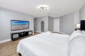 5 bedrooms, iron/ironing board, free WiFi, bed sheets