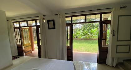 Cup of Tea & Clear Skies - A cozy home 10 minutes from Kandy City center.