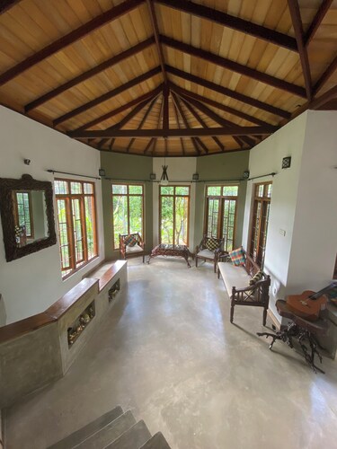 Cup of Tea & Clear Skies - A cozy home 10 minutes from Kandy City center.