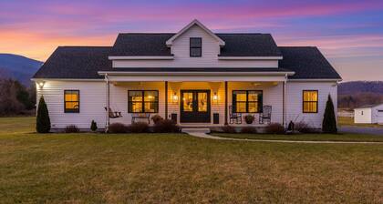 Afton Awaits: Mtn View + Hot Tub