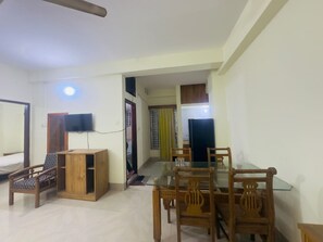 Deluxe Apartment | In-room dining - Hyperion Sea Wave (Cox's Bazar)