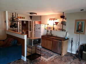 Interior - Funky musical cottage near Lake Michigan PET Friendly!!! (Norton Shores)