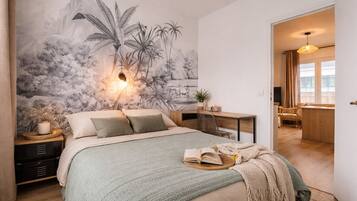 3 bedrooms, travel cot, WiFi, bed sheets