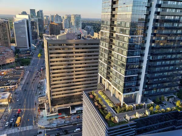 Exterior - Condo In the heart of north york (Toronto)