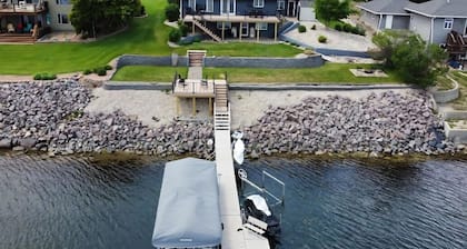 New Deck|Fishing|Lakeside|FamFriendly|RVHookup
