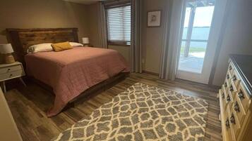 4 bedrooms, travel crib, free WiFi, bed sheets