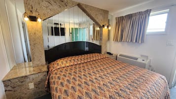 Standard Single Room, 1 King Bed