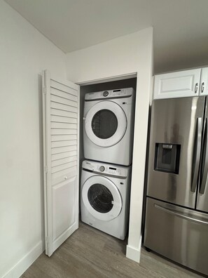 Interior - Amazing 1-bedroom apartment in terrific Miami with WiFi, AC (Miami)