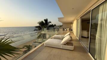 Studio Suite Exclusive, không hút thuốc, quang cảnh biển | Bộ đồ giường cao cấp, chăn bông, minibar, két bảo mật tại phòng