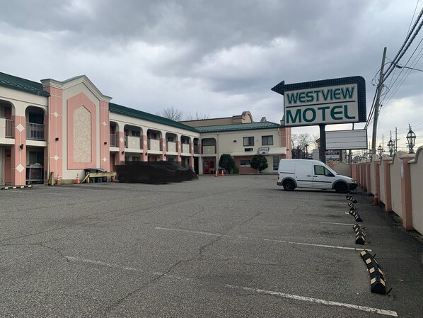 Front of property - Westview Motel (North Bergen)