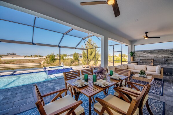 Outdoor dining