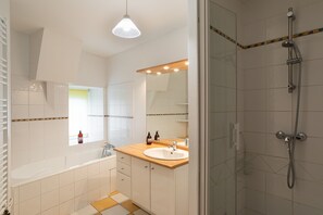 Hair dryer, towels