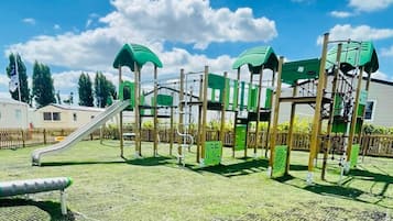 Children’s play area – outdoor