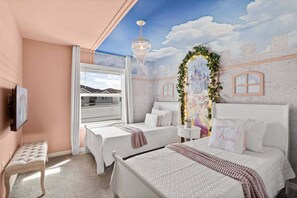 10 bedrooms, iron/ironing board, WiFi, bed sheets