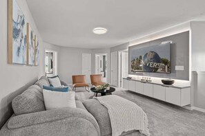 Smart TV - Last Minute Disney! Private Pool, Hot Tub, Game Room & Themed Bedrooms. Book Now! #125753 (Orlando)
