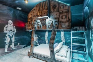 12 bedrooms, iron/ironing board, WiFi, bed sheets - Last Minute Disney! Private Pool, Hot Tub, Game Room & Themed Bedrooms. Book Now! #121933 (Orlando)