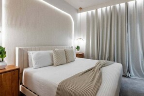 12 habitaciones, tabla de planchar con plancha, wifi y ropa de cama