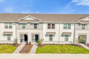 Exterior - Disney Getaway! Private Pool & Themed Bedrooms. Book Now! #WC22 (Orlando)