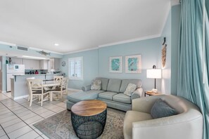 TV - Clearwater 2A: Pool View (Gulf Shores)