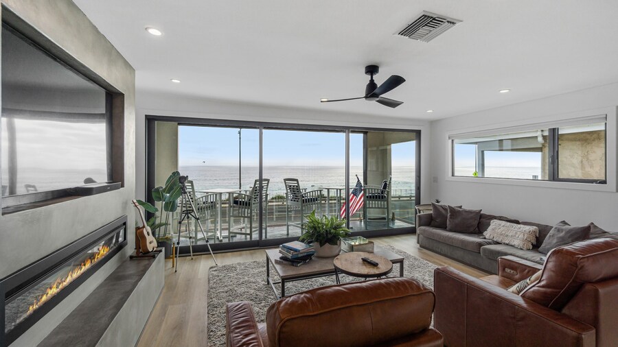 Carlsbad Beachfront Home W Hot tub