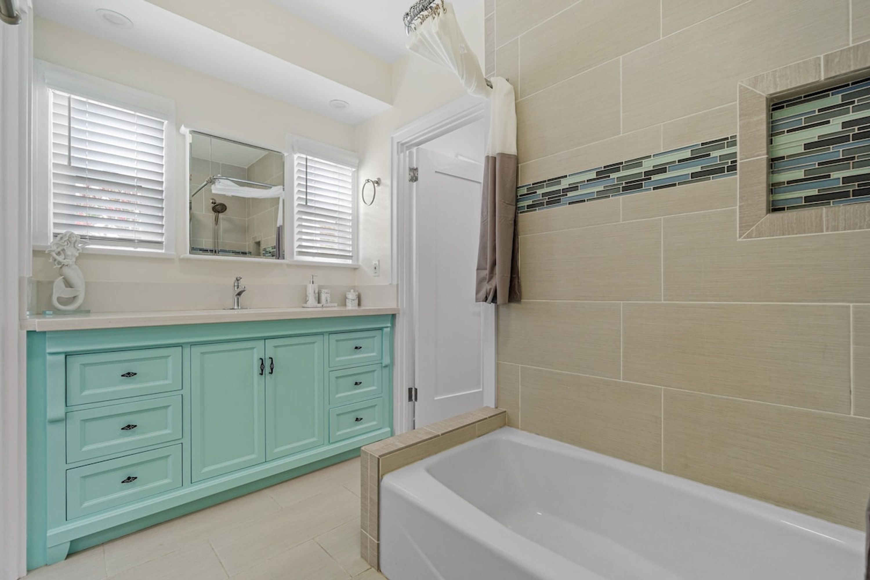 House | Bathroom