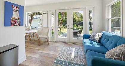 Coastal Palm Haven - With Hot Tub