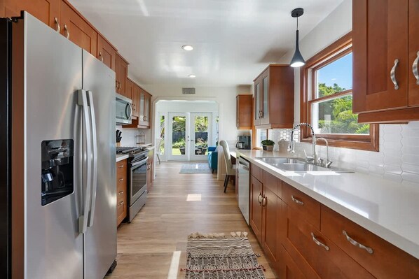 House | 3 bedrooms - Coastal Palm Haven - With Hot Tub (Carlsbad)