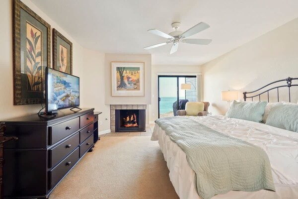 Surfsong Dream - Beachfront - Del Mar, CA