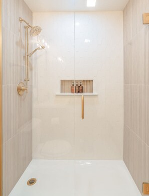 House - Urban Oasis - Just Remodeled (San Diego)