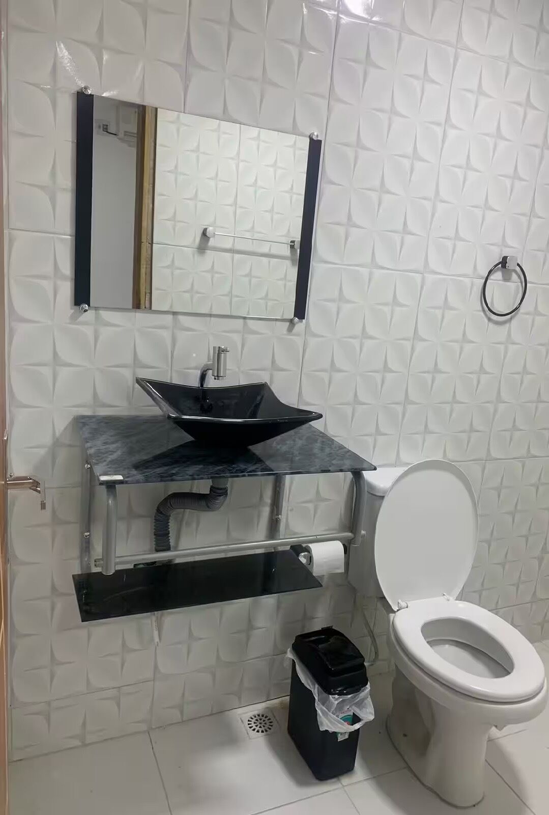 Shower, towels, soap, toilet paper