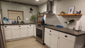 Room - Relax in the Heart of Galveston (Galveston)