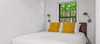 Group Getaway, Modern Cabins Sleep 16, Gatlinburg