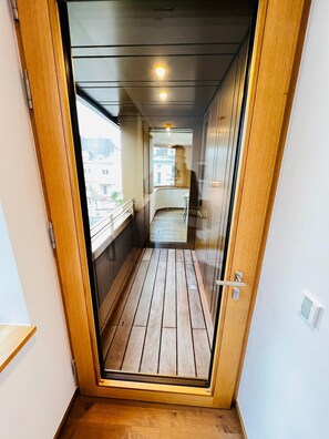 Balcony - Beautiful one bedroom w balcony&parking (Luxembourg City)