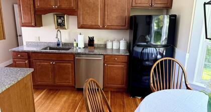 Antique farmhouse with spectacular mountain view in a bucolic setting.