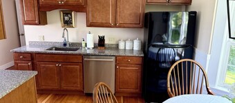 Antique farmhouse with spectacular mountain view in a bucolic setting.