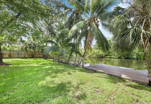 4 bedrooms - Stylish 4BR 2BA Home w Spacious Backyard in Vibrant Wilton Manors (Wilton Manors)