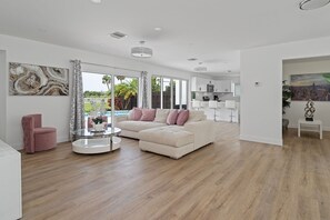 3 habitaciones y acceso a internet