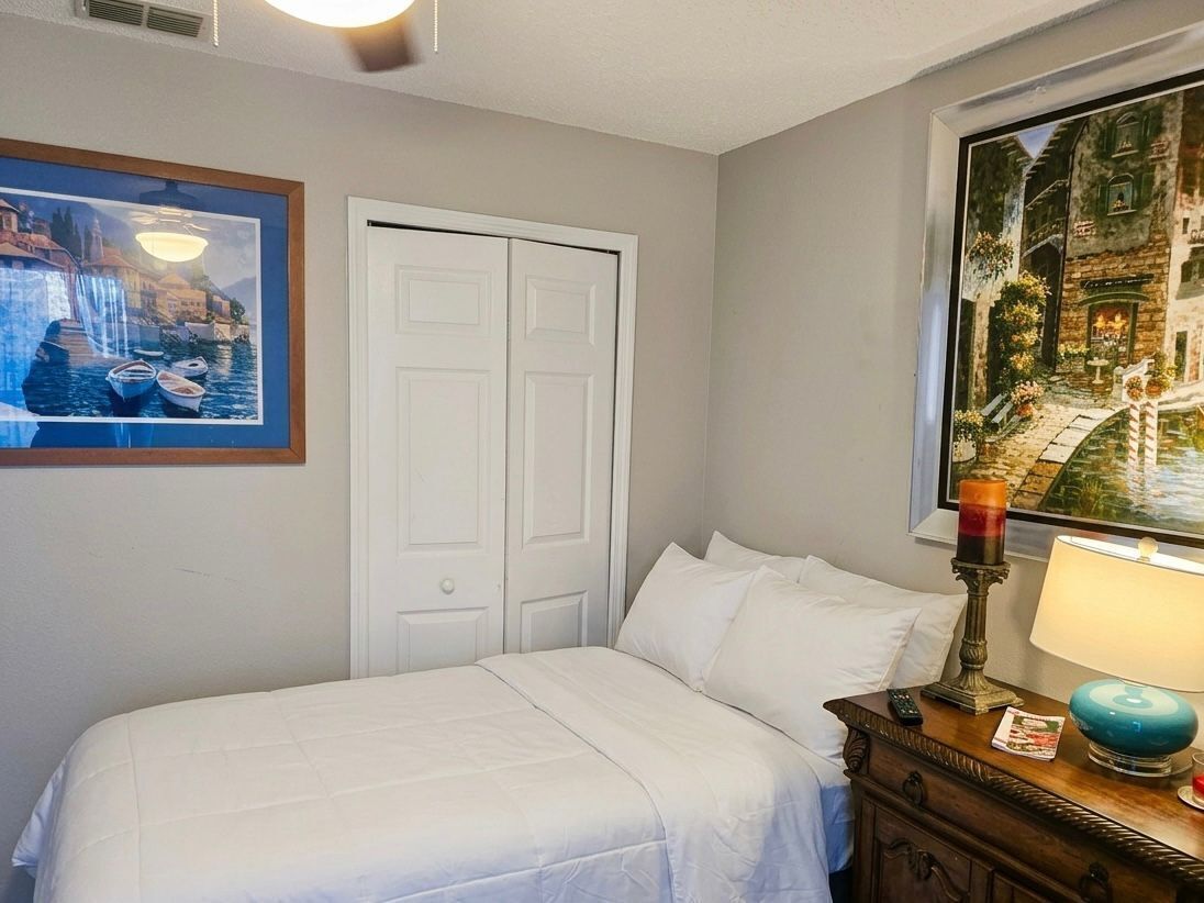 4 bedrooms, iron/ironing board, WiFi, bed sheets