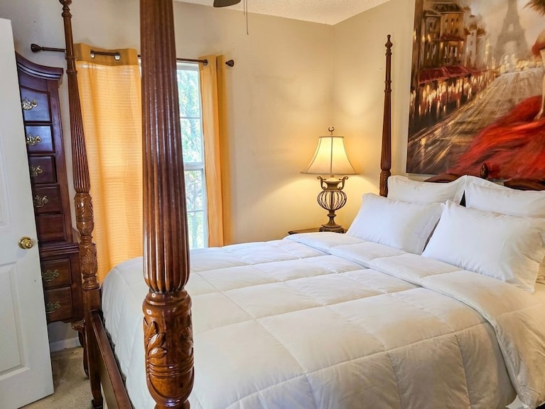 4-bedroom In At The Top Notch Villa In Deltona, 25 Min To Disney And Universal. - Deltona, FL