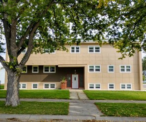 Unclassified image, 2 of 9, button