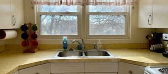 Cowtown Getaway Upper Level Apartment