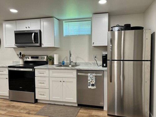 Sweet Dreams: Easy Access w/Attached Garage