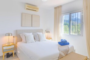 4 bedrooms, iron/ironing board, free WiFi, bed sheets - villa alegria - Four Bedroom Villa, Sleeps 8 (Frigiliana)