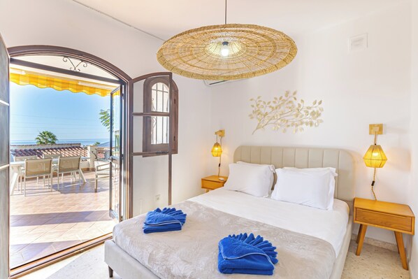 2 bedrooms, iron/ironing board, Internet, bed sheets - casa castillo  - Two Bedroom Apartment, Sleeps 4 (Nerja)