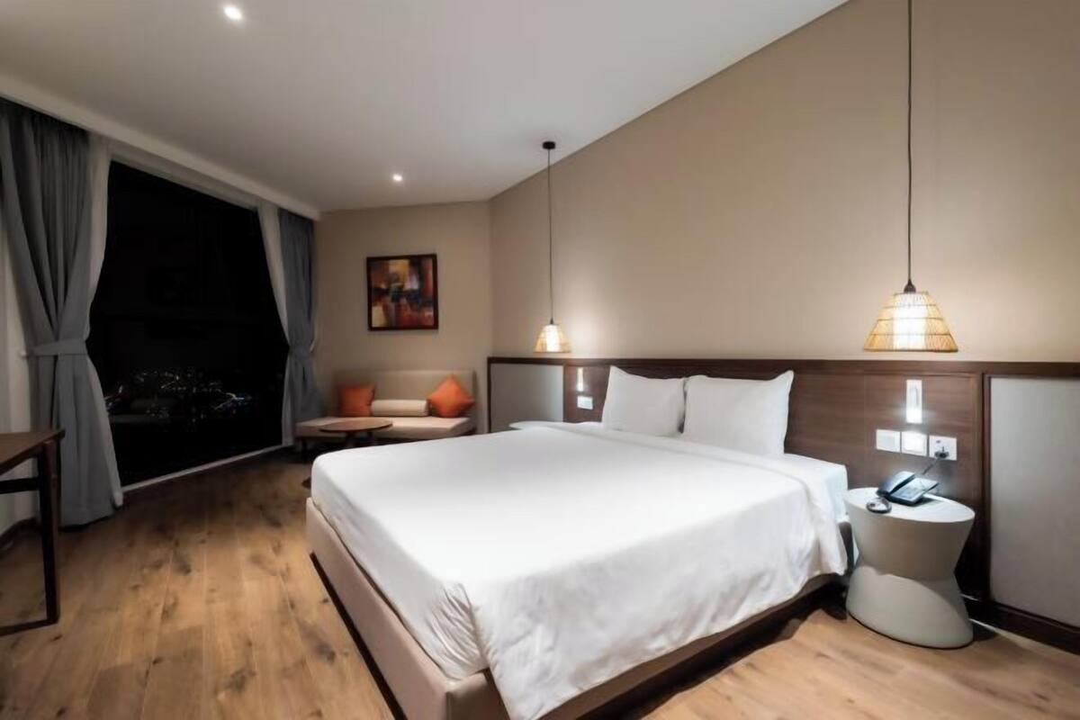 1 bedroom, premium bedding, down duvets, Tempur-Pedic beds