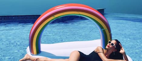 2 AuĂenpools, geöffnet von 06:00 Uhr bis 08:00 Uhr, Cabañas (kostenlos)