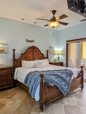 2 bedrooms, desk, WiFi, bed sheets - Tranquil 2-bedroom Penthouse with 2 Ocean View terraces, WiFi, AC in Roatan (Roatan)