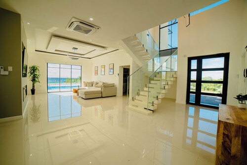 Calabura Villa - White House Modern Luxury Villa