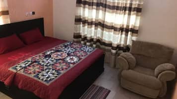 3 chambres, fer et planche Ă  repasser, Wi-Fi, draps fournis