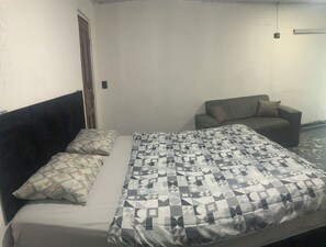 1 habitación, wifi y ropa de cama 